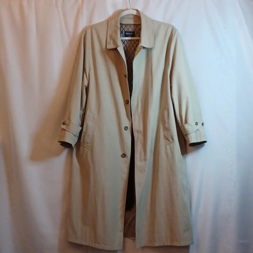 BROOKS 346 Tan Color Men's Trench Coat. Size 44R - Picture 3 of 16